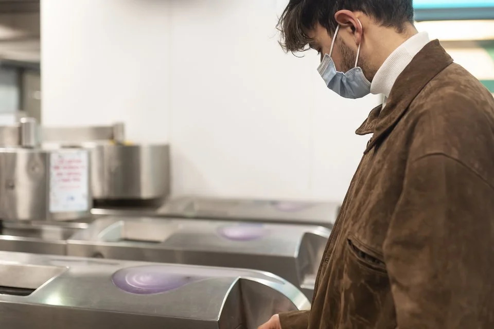 Davvero le multe per i viaggi senza biglietto sui mezzi pubblici possono portarmi in tribunale e che cosa eventualmente posso rischiare? Davvero le multe per i viaggi senza biglietto sui mezzi pubblici possono portarmi in tribunale e che cosa eventualmente posso rischiare?